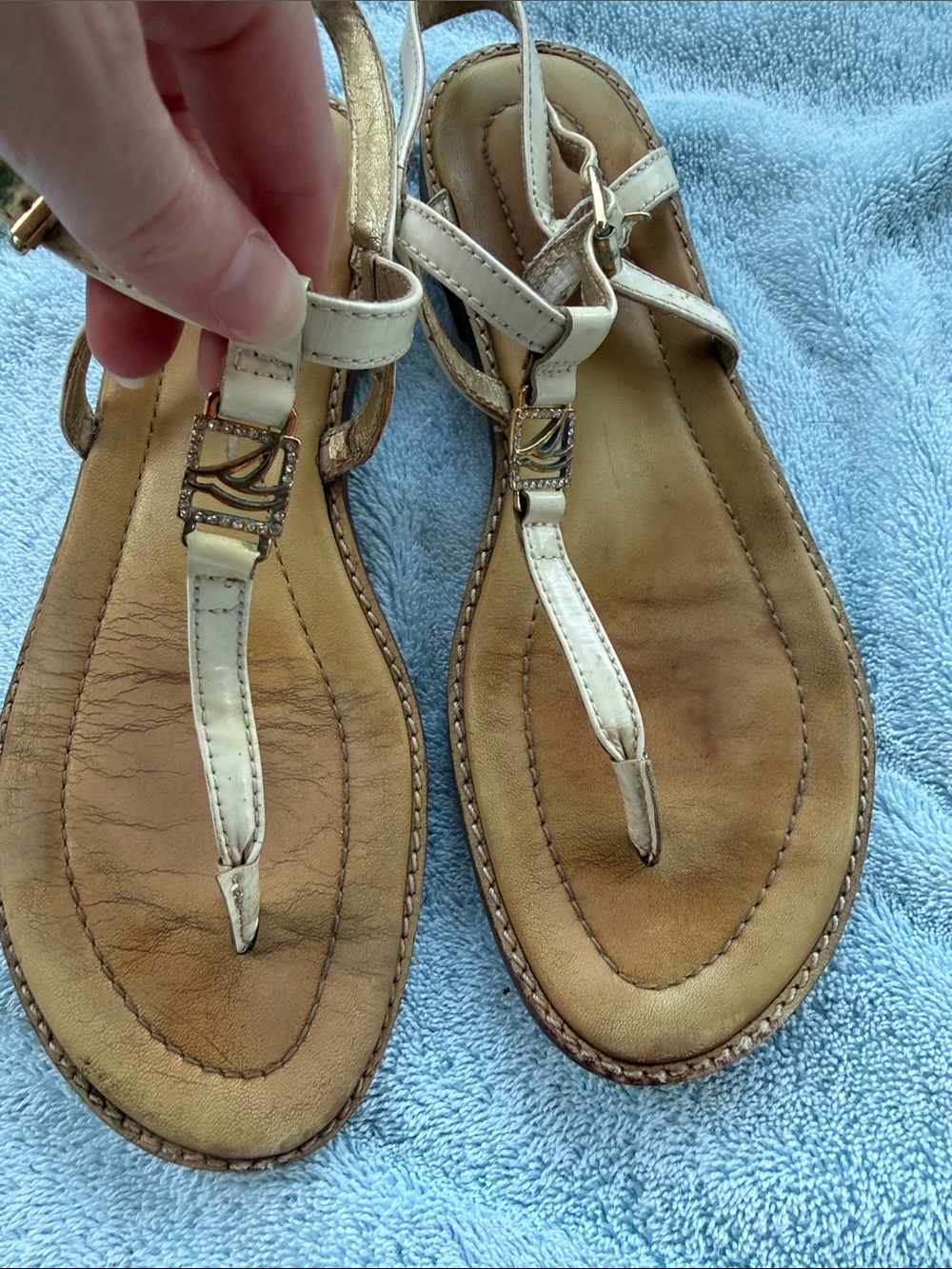 Sperry Cream and Gold T-Strap Leather Sandals